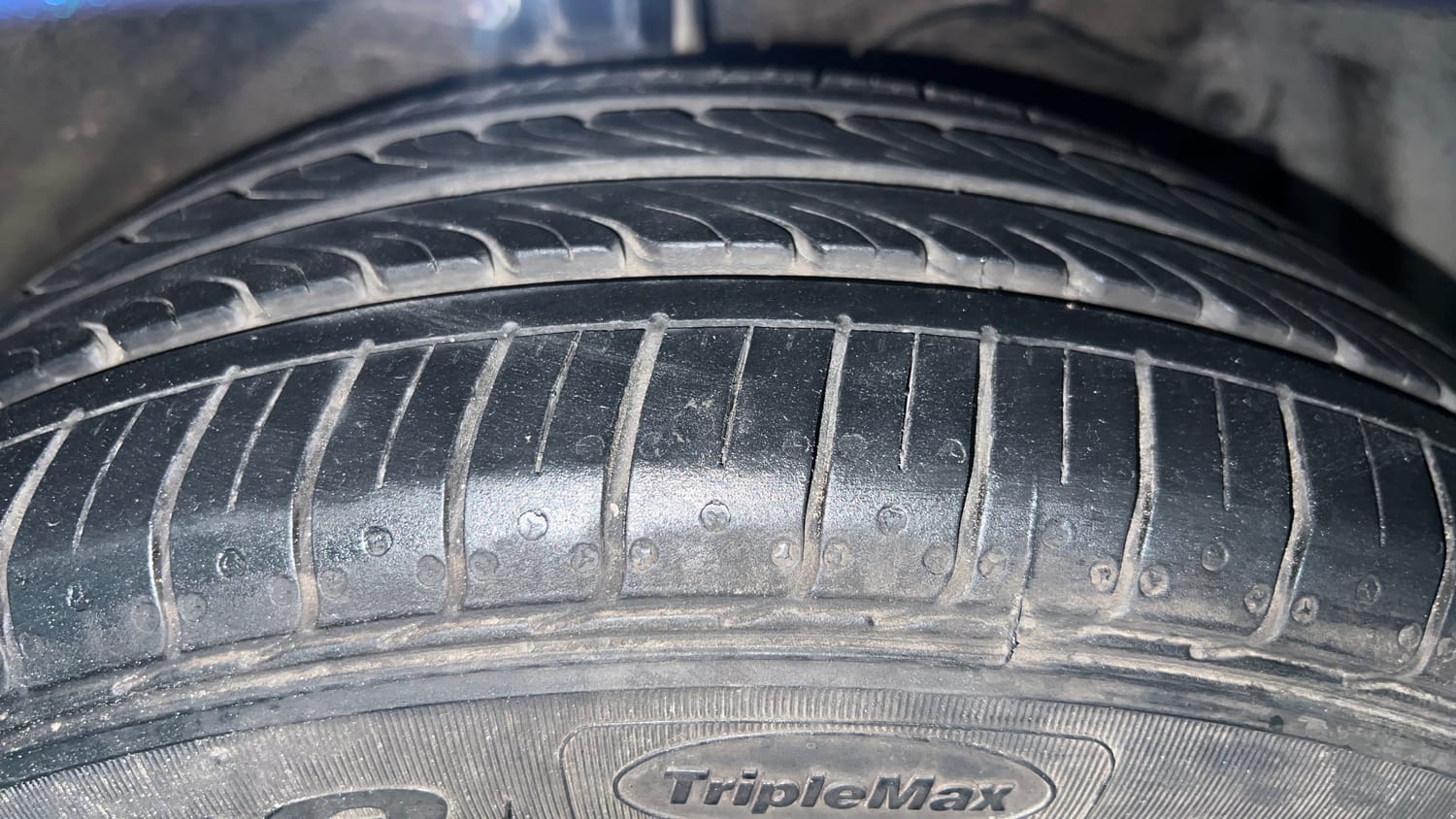 Used 2024 Maruti Suzuki Ciaz Zeta 1.5 AT Petrol Automatic tyres RIGHT FRONT TYRE TREAD VIEW