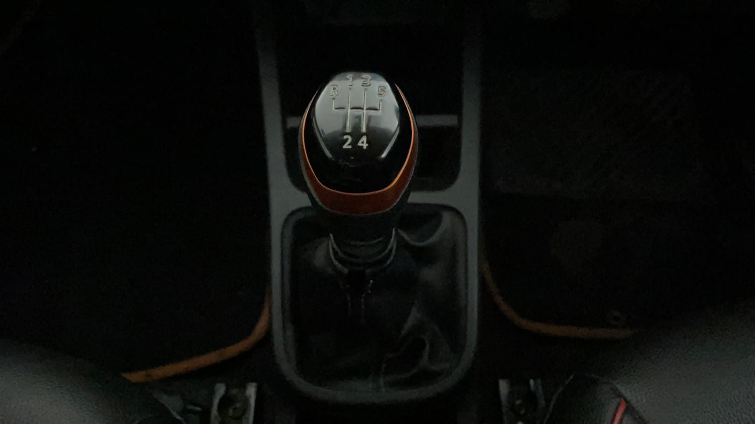 Used 2020 Renault Kwid CLIMBER 1.0 Opt Petrol Manual interior GEAR  KNOB VIEW