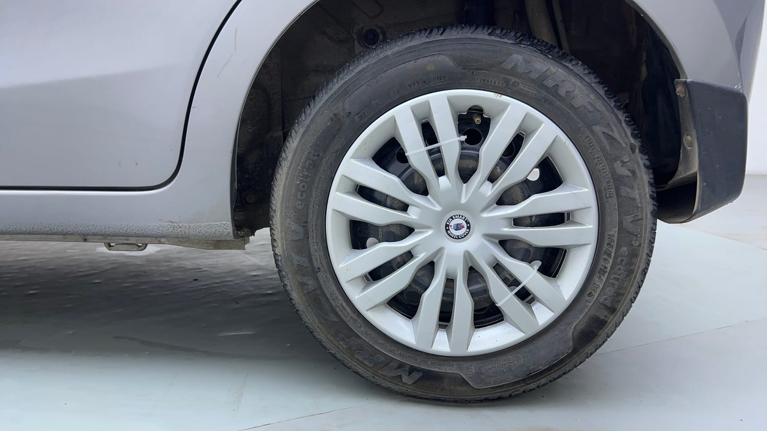 Used 2016 Maruti Suzuki Celerio VXi Petrol Manual tyres LEFT REAR TYRE RIM VIEW