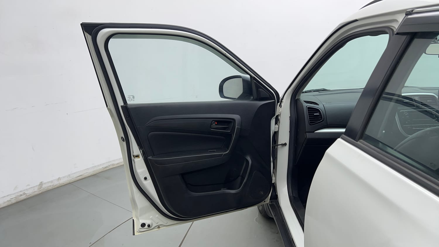 Used 2021 maruti-suzuki Vitara Brezza VXi Petrol Manual interior LEFT FRONT DOOR OPEN VIEW