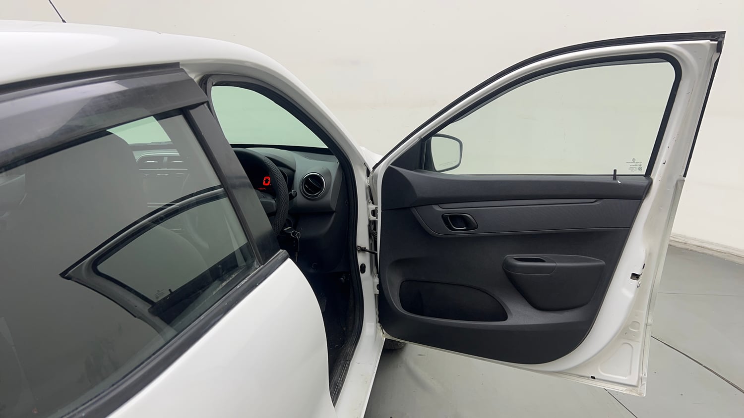 Used 2016 Renault Kwid RXT Petrol Manual interior RIGHT FRONT DOOR OPEN VIEW