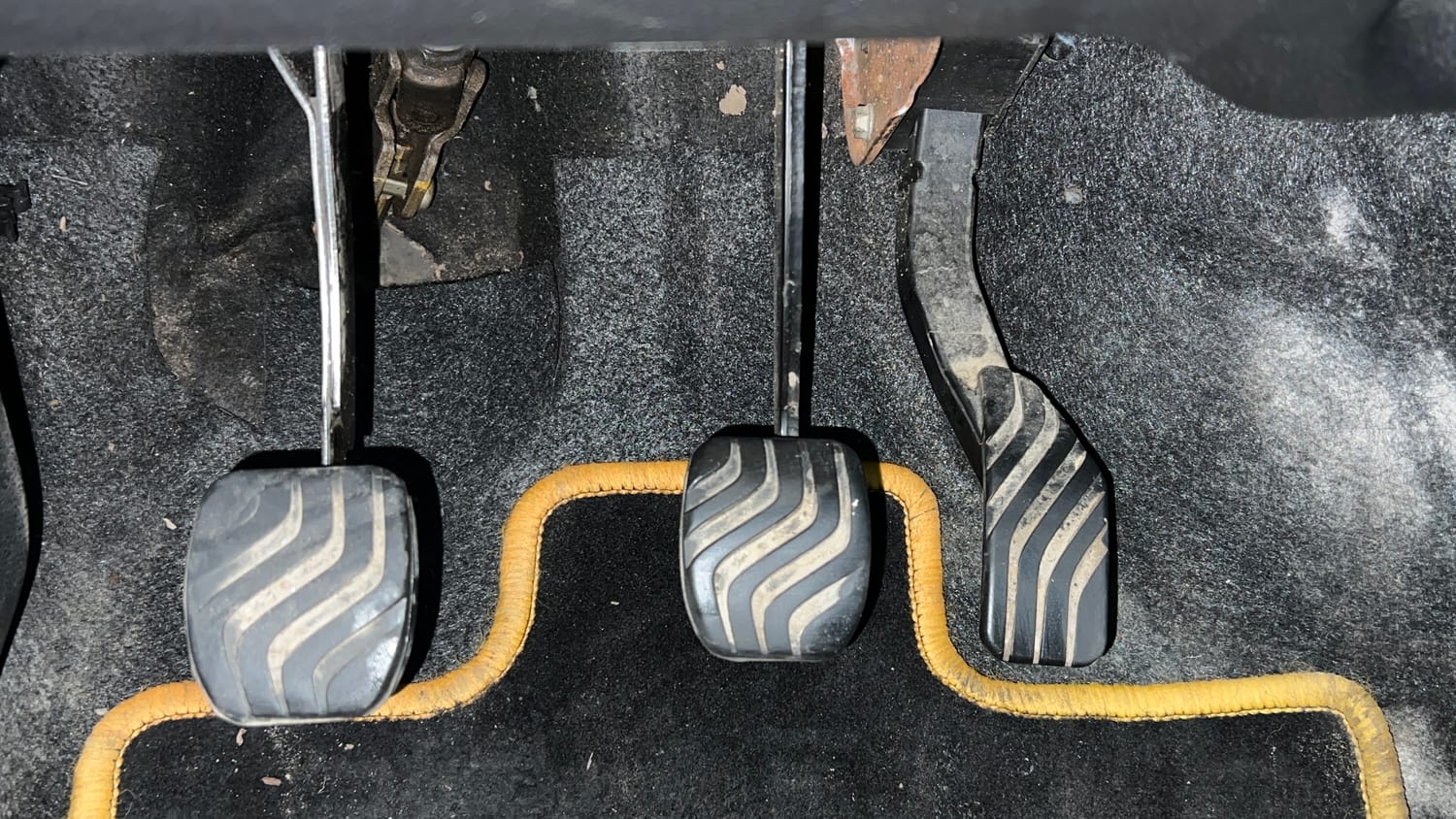 Used 2018 Renault Kwid 1.0 RXT Petrol Manual interior PEDALS VIEW