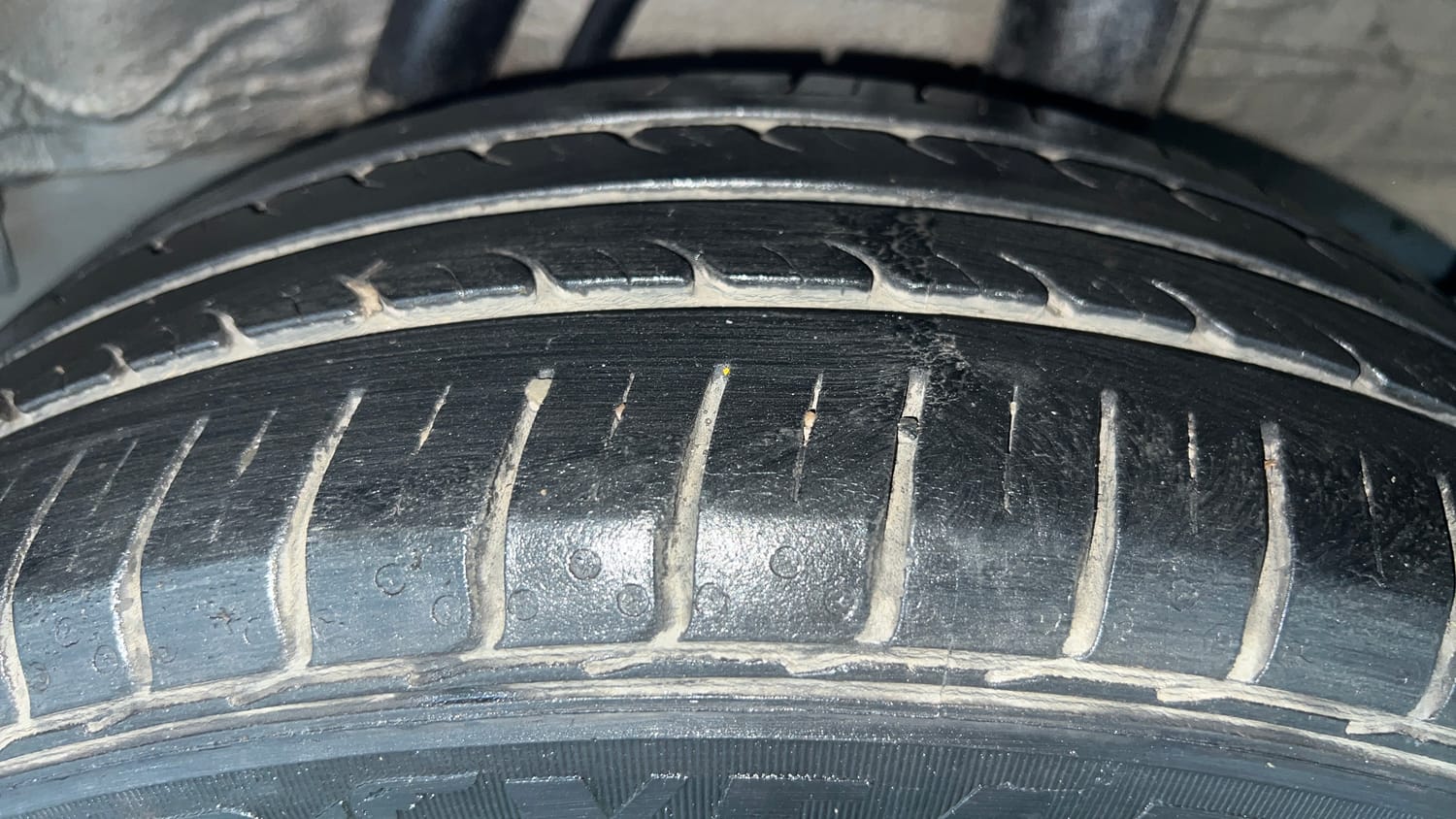 Used 2022 Honda City 4th Generation V Petrol Petrol Manual tyres LEFT REAR TYRE TREAD VIEW