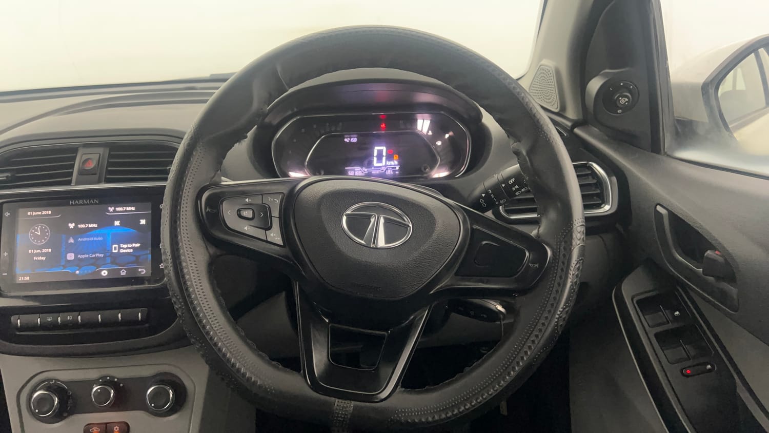 Used 2022 Tata Tiago XZ Petrol Manual interior STEERING VIEW