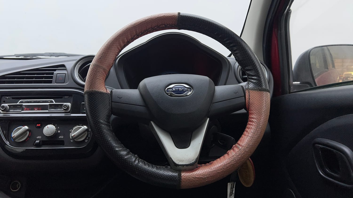 Used 2017 Datsun Redi-GO T (O) Petrol Manual interior STEERING VIEW
