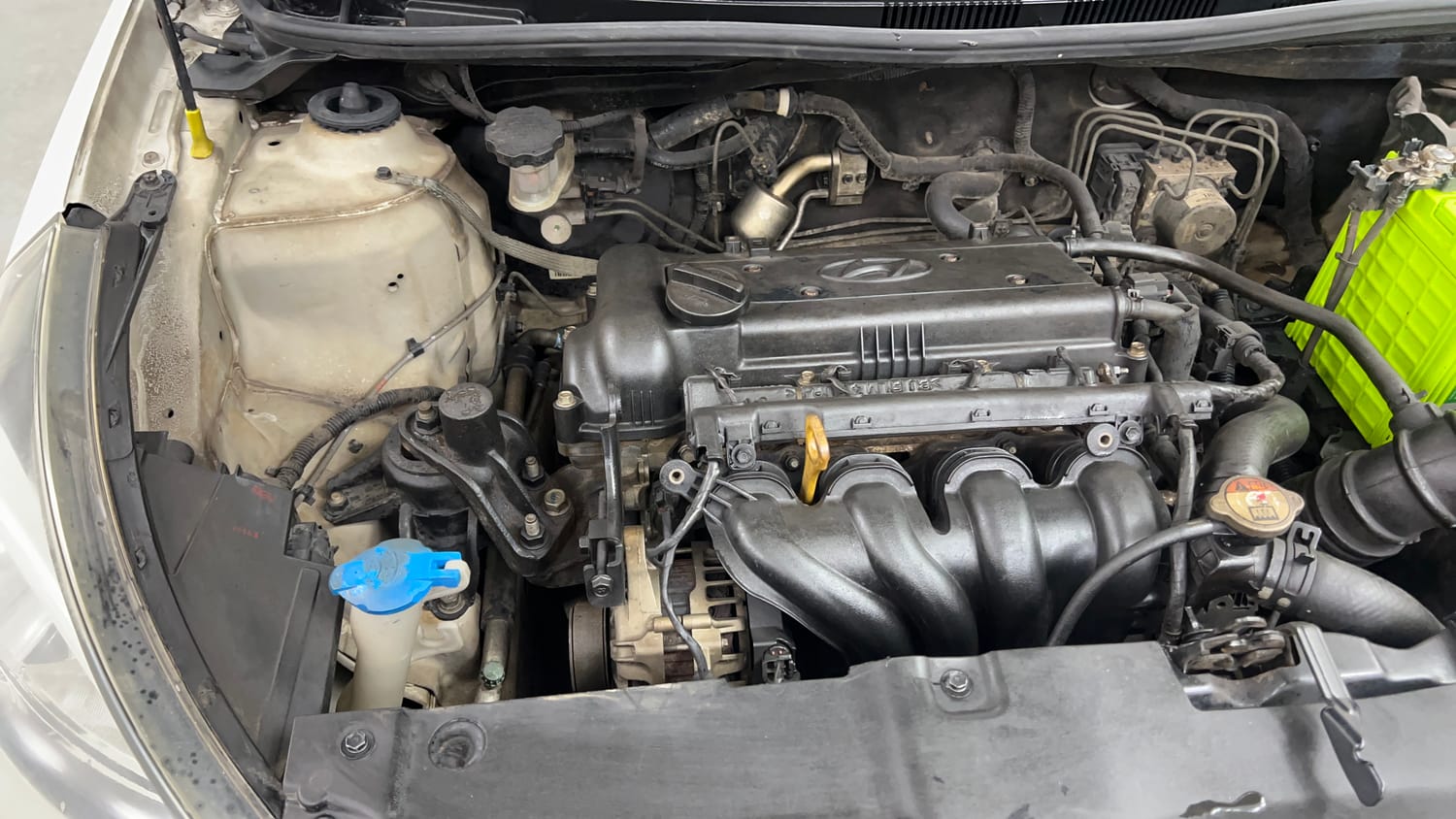 Used 2013 Hyundai Verna Fluidic 1.6 VTVT SX Petrol Manual engine ENGINE RIGHT SIDE VIEW