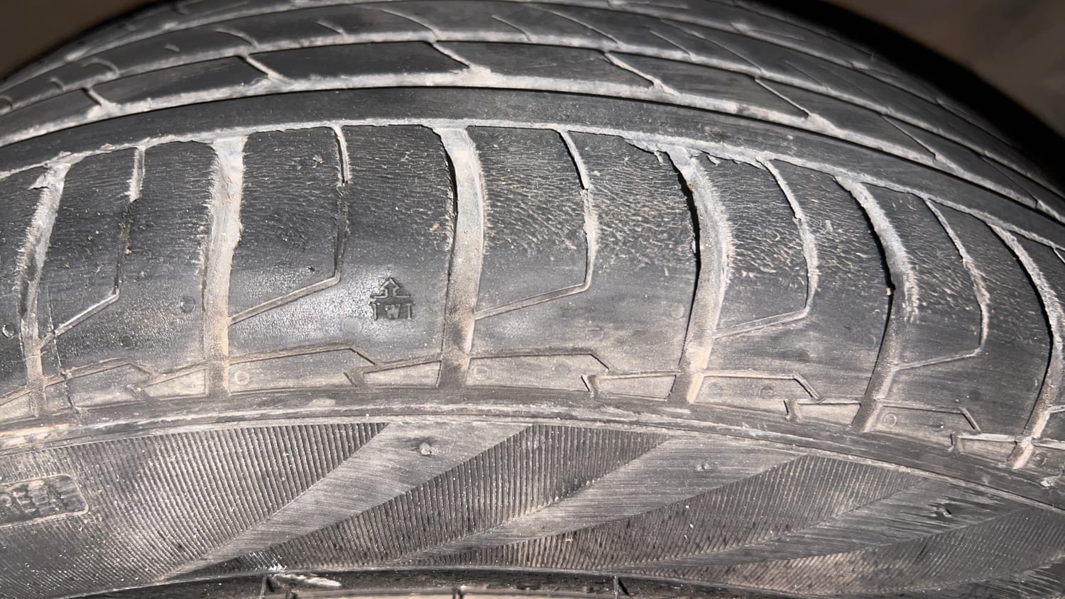 Used 2019 Hyundai Creta SX 1.6 AT CRDi Diesel Automatic tyres RIGHT FRONT TYRE TREAD VIEW