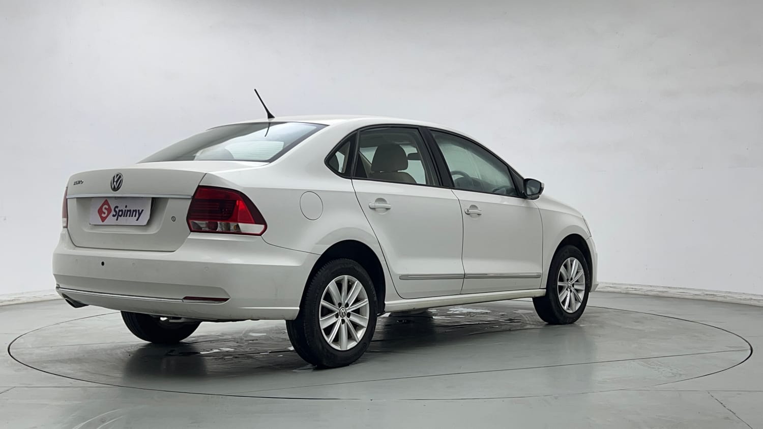 Used 2016 Volkswagen Vento Highline 1.2 (P) AT Petrol Automatic exterior RIGHT REAR CORNER VIEW