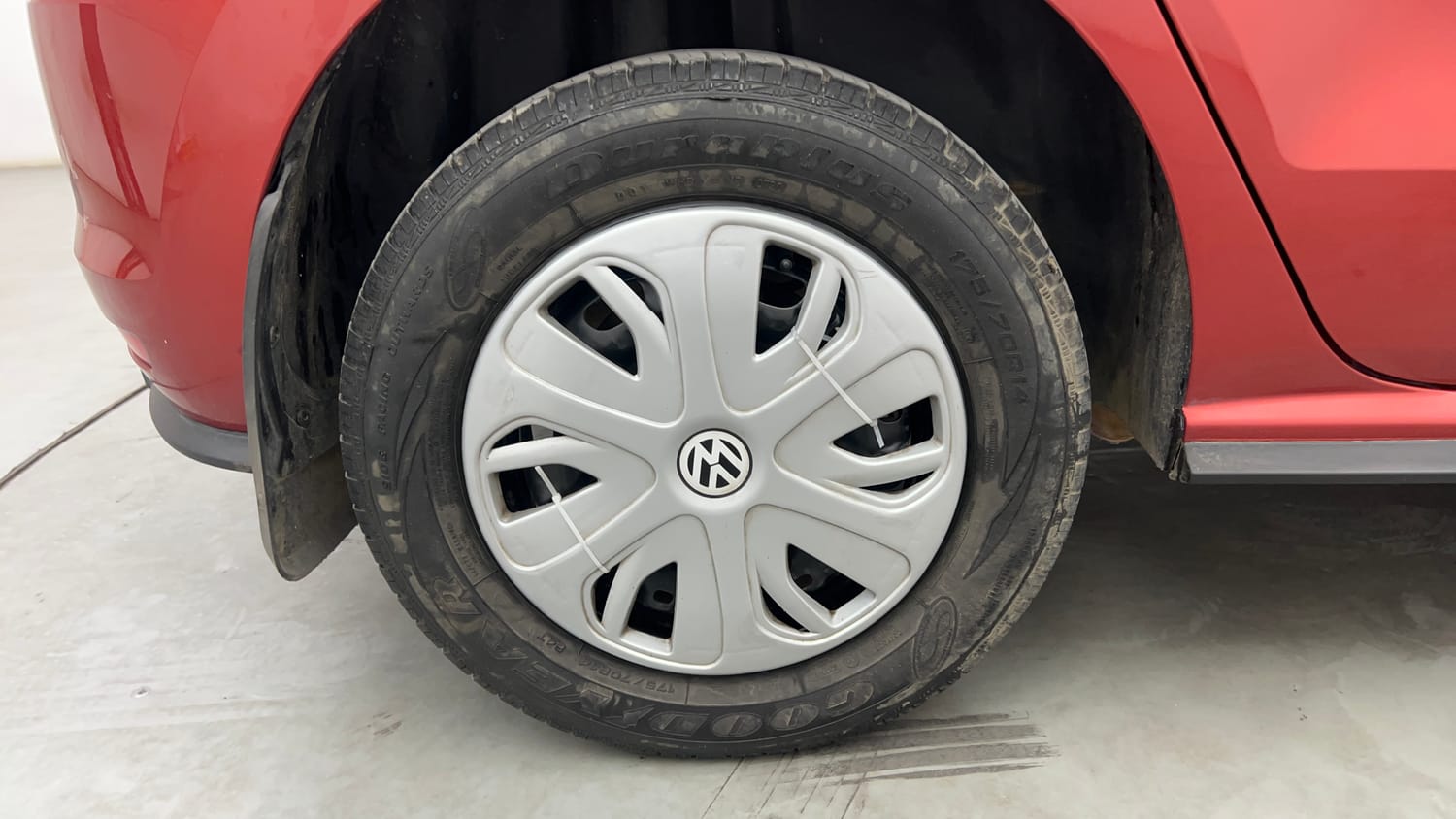 Used 2020 Volkswagen Polo Trendline 1.0L MPI Petrol Manual tyres RIGHT REAR TYRE RIM VIEW