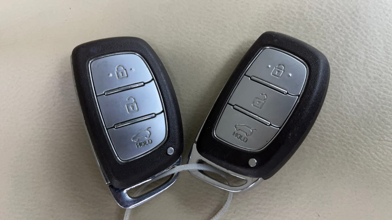 Used 2020 Hyundai Elite i20 Asta 1.2 (O) CVT Petrol Automatic extra CAR KEY VIEW
