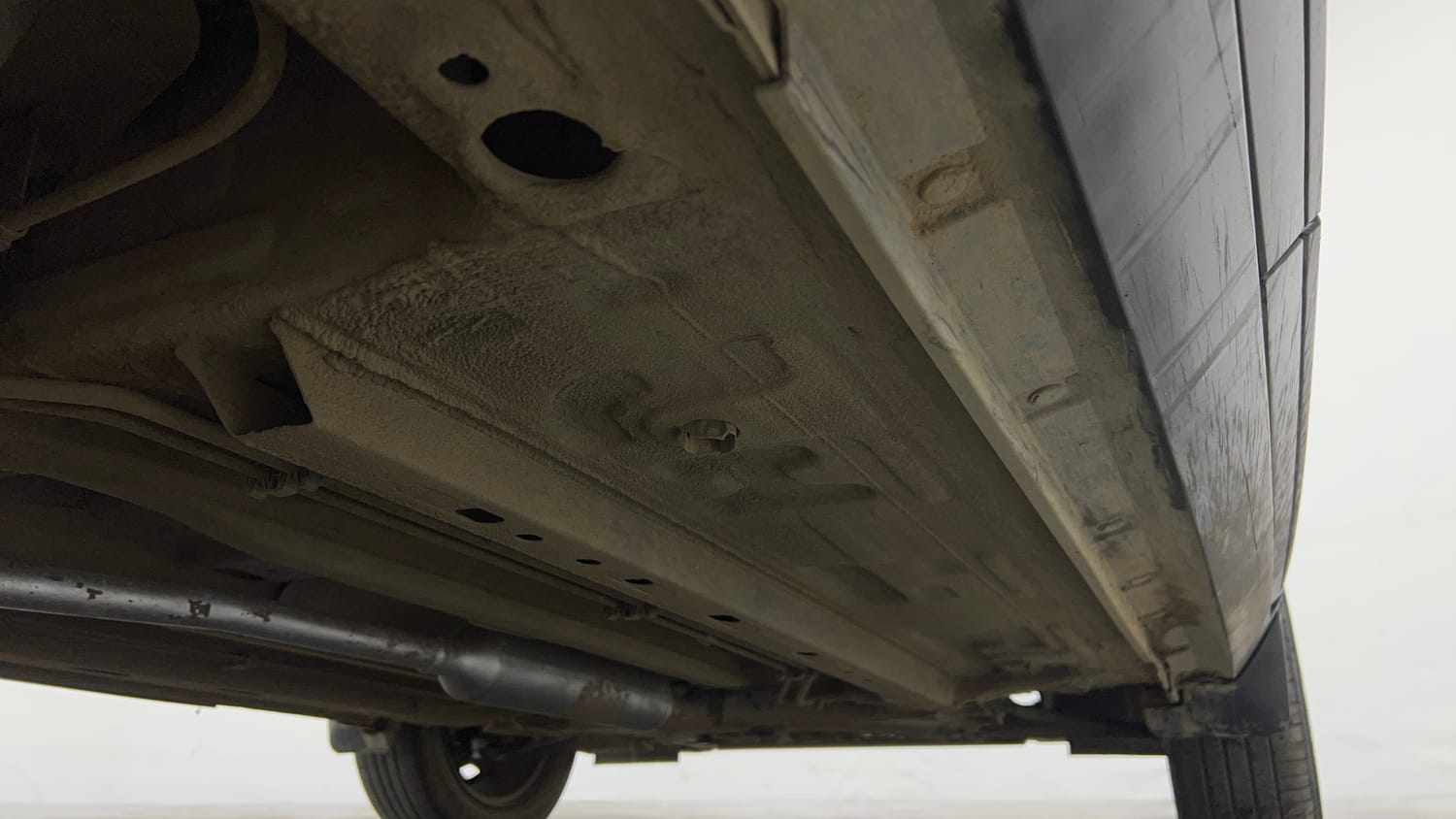 Used 2022 Nissan Magnite XE Petrol Manual extra REAR RIGHT UNDERBODY VIEW