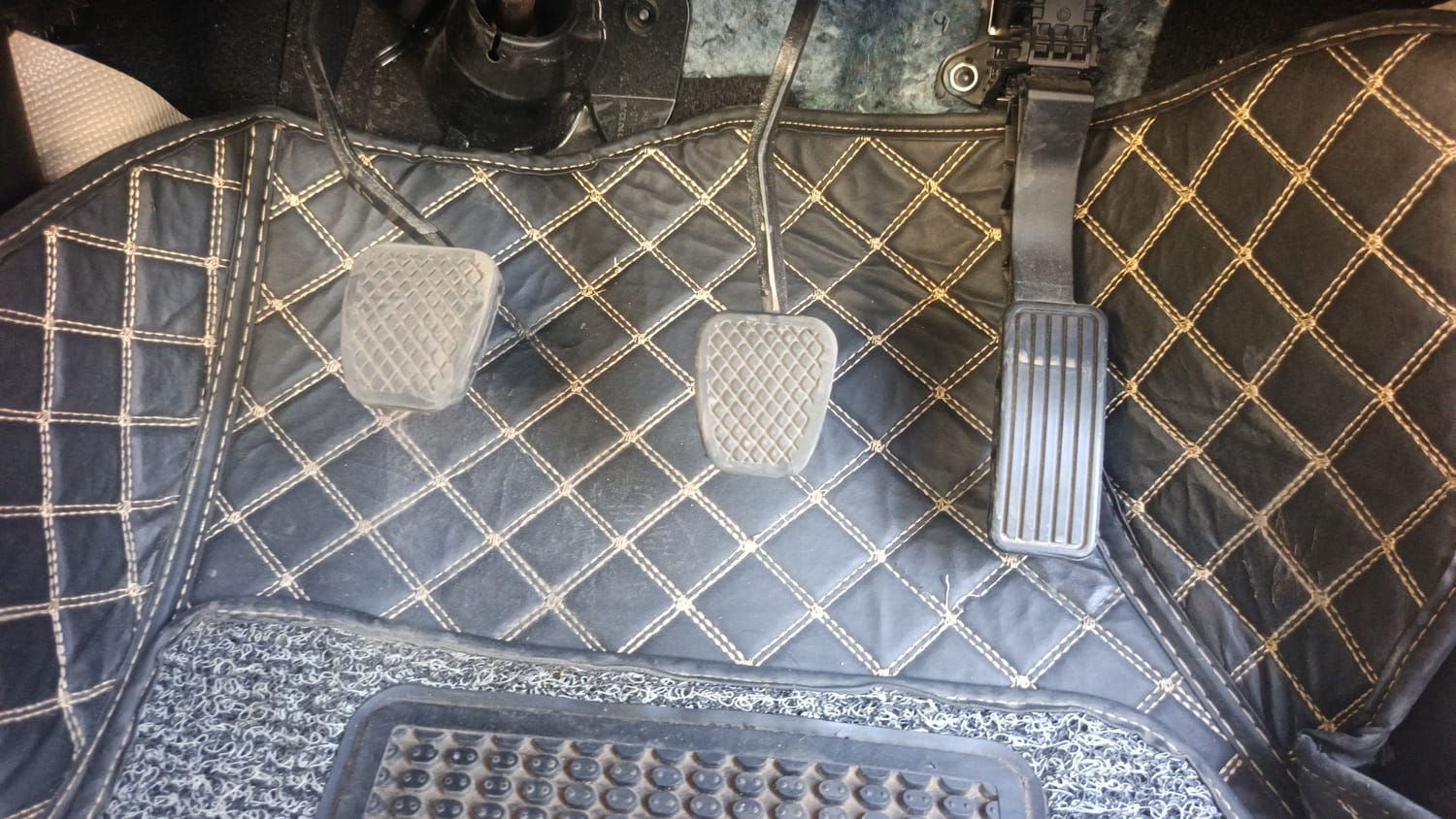 Used 2023 Honda City ZX Petrol Petrol Manual interior PEDALS VIEW