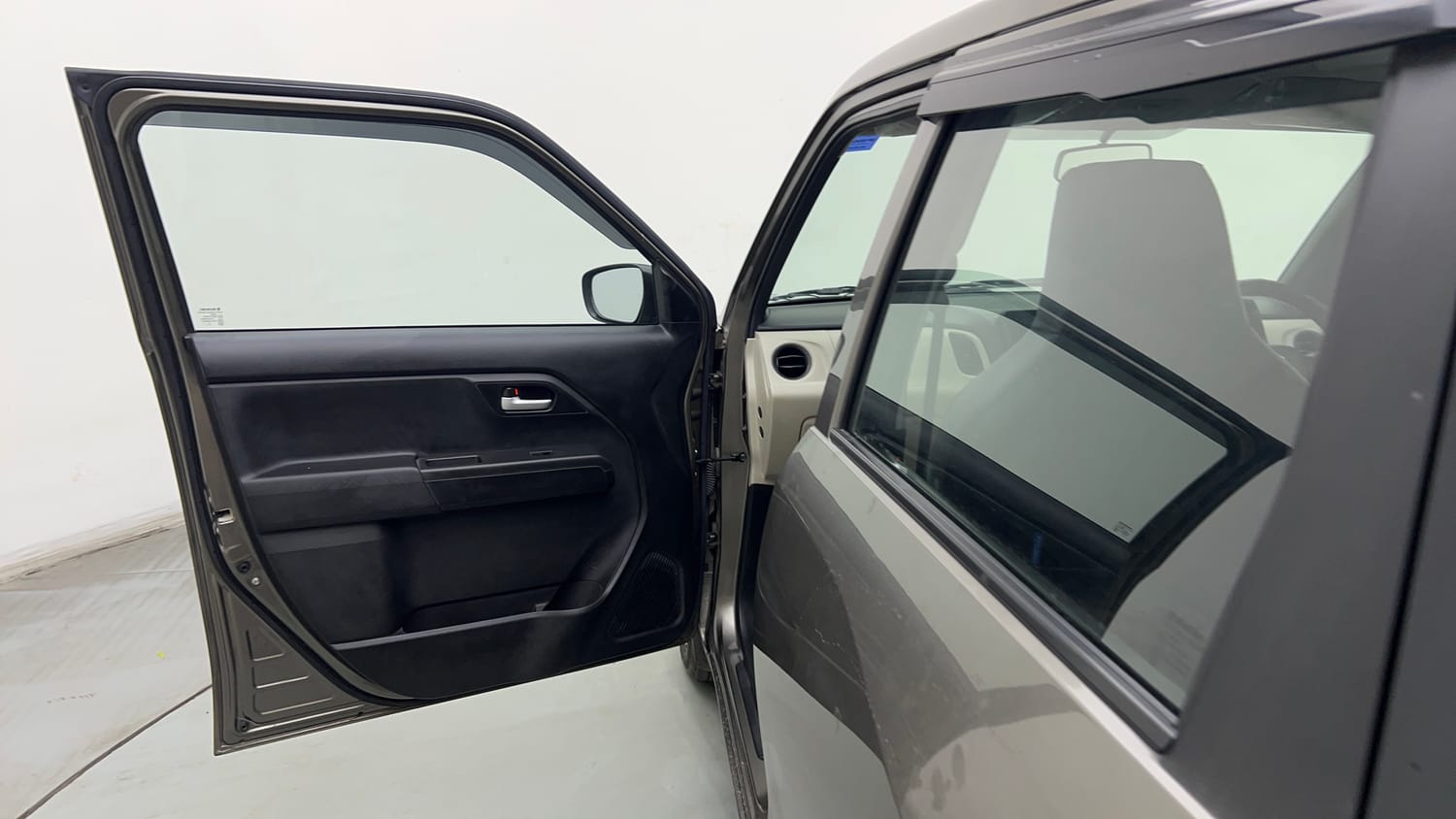 Used 2023 Maruti Suzuki Wagon R VXI 1.0 Petrol Manual interior LEFT FRONT DOOR OPEN VIEW