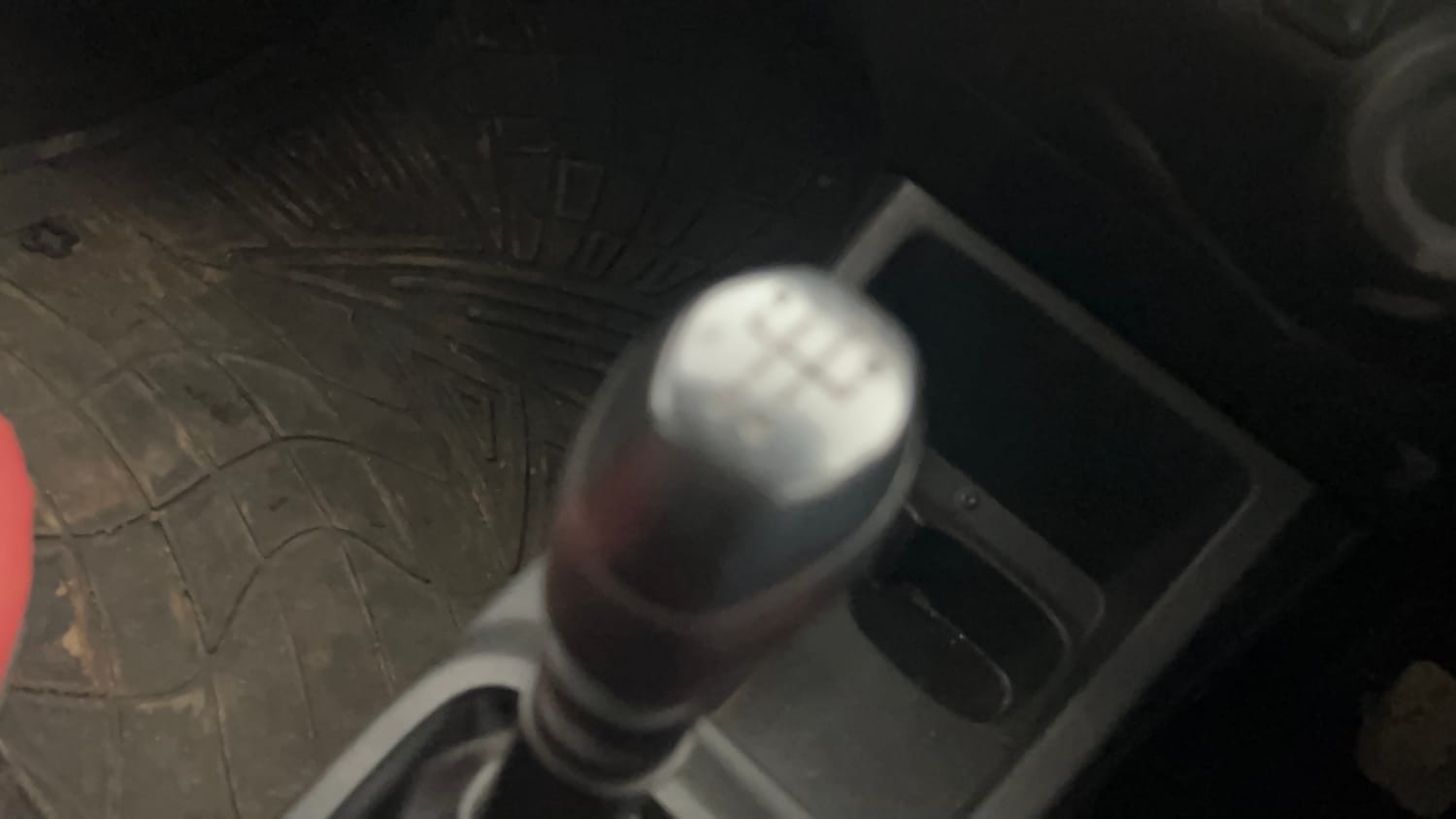 Used 2018 Renault Kwid 1.0 RXT Petrol Manual interior GEAR  KNOB VIEW