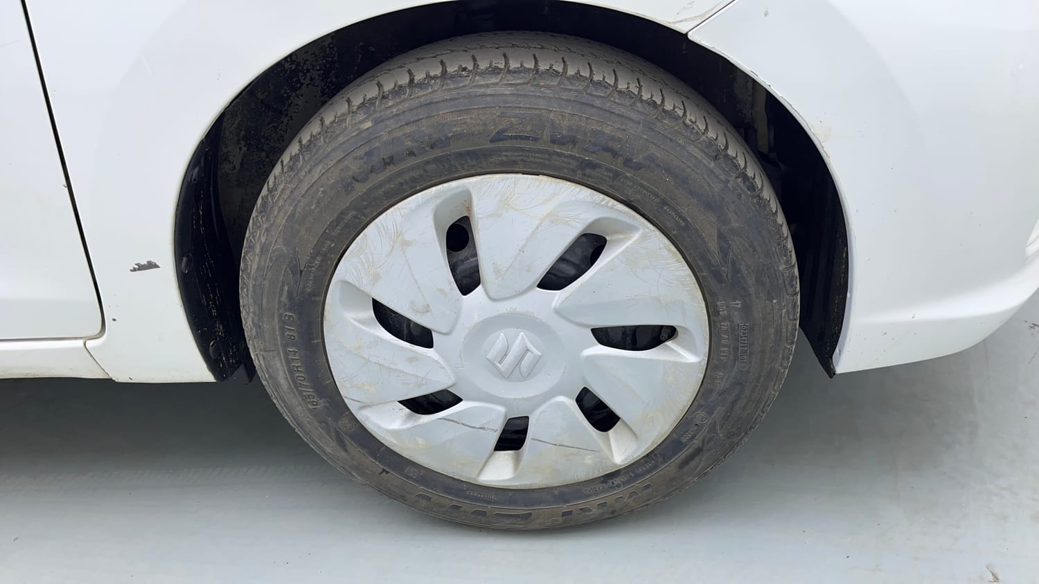 Used 2018 Maruti Suzuki Celerio ZXi (O) AMT Petrol Automatic tyres RIGHT FRONT TYRE RIM VIEW