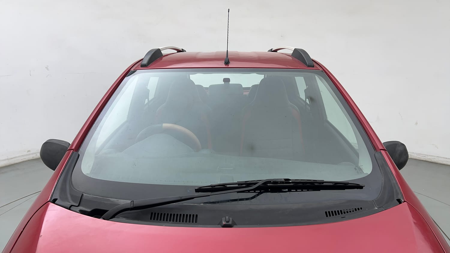 Used 2017 Datsun Redi-GO T (O) Petrol Manual exterior FRONT WINDSHIELD VIEW