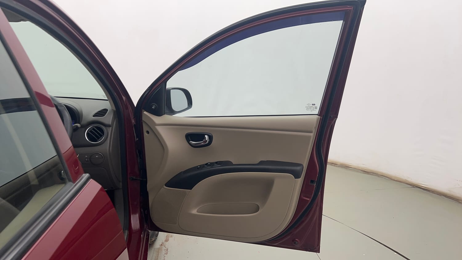 Used 2016 Hyundai i10 Sportz 1.1 iRDE2 Petrol Manual interior RIGHT FRONT DOOR OPEN VIEW