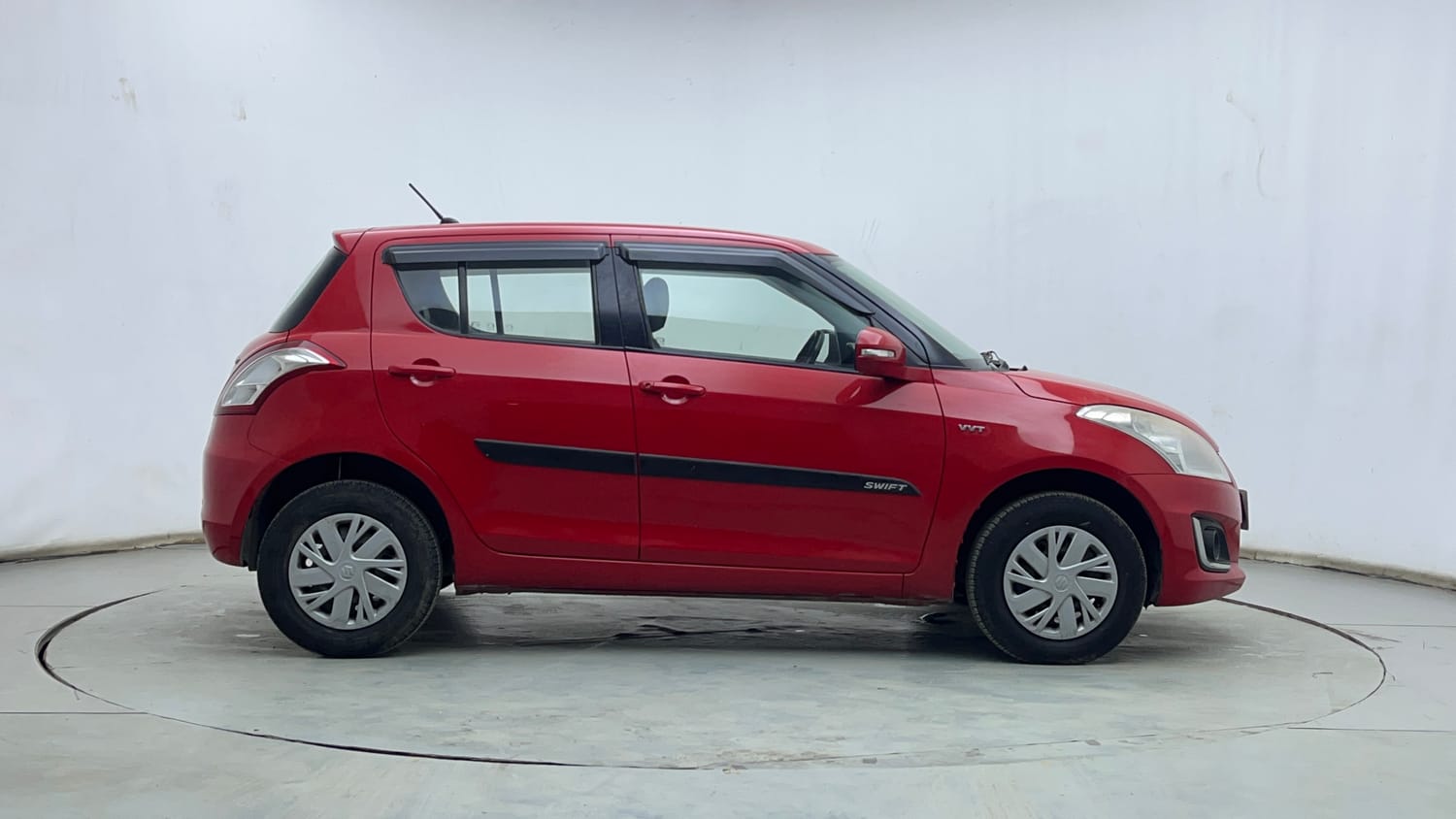 Used 2015 Maruti Suzuki Swift VXi Petrol Manual exterior RIGHT SIDE VIEW