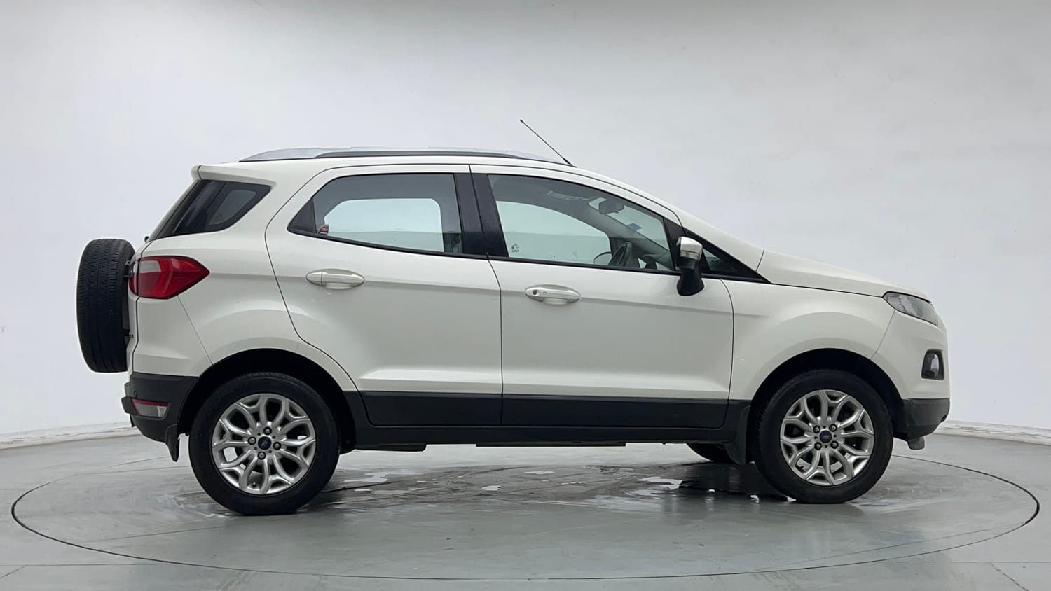 Used 2014 Ford EcoSport Titanium 1.0 Ecoboost (Opt) Petrol Manual exterior RIGHT SIDE VIEW