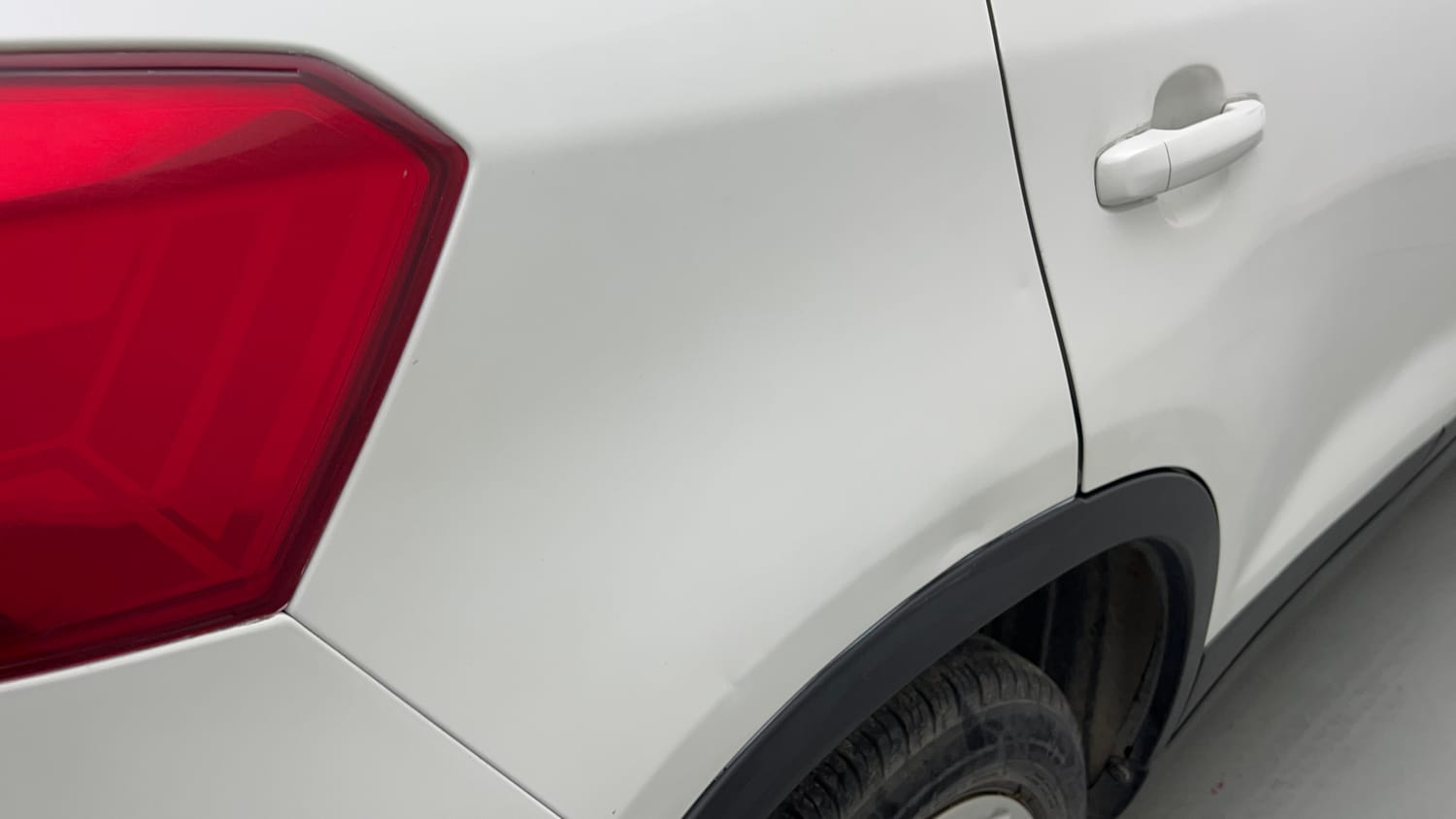 Used 2021 maruti-suzuki Vitara Brezza VXi Petrol Manual dents MINOR DENT