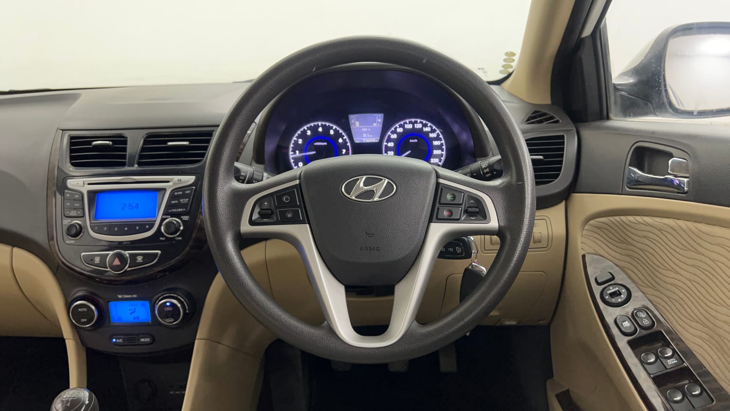 Used 2013 Hyundai Verna Fluidic 1.6 VTVT SX Petrol Manual interior STEERING VIEW