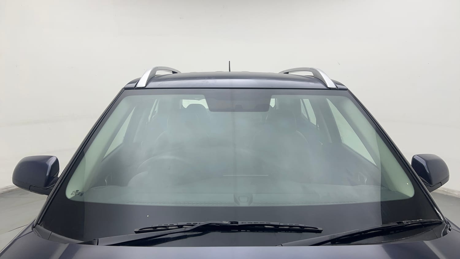 Used 2020 Hyundai Venue S 1.0 Turbo DCT Petrol Automatic exterior FRONT WINDSHIELD VIEW