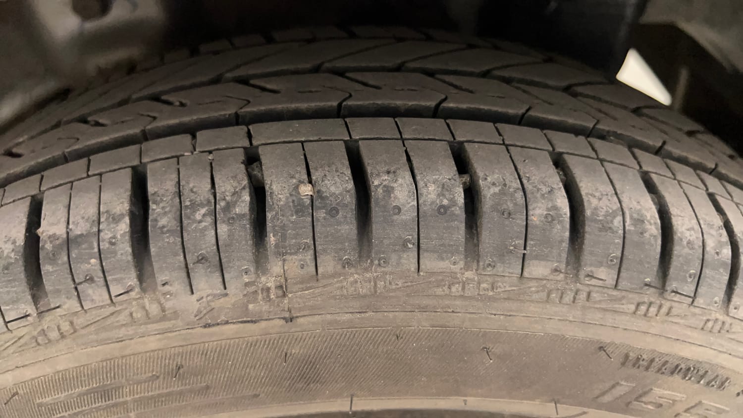 Used 2018 Hyundai Eon Magna + Petrol Manual tyres LEFT REAR TYRE TREAD VIEW