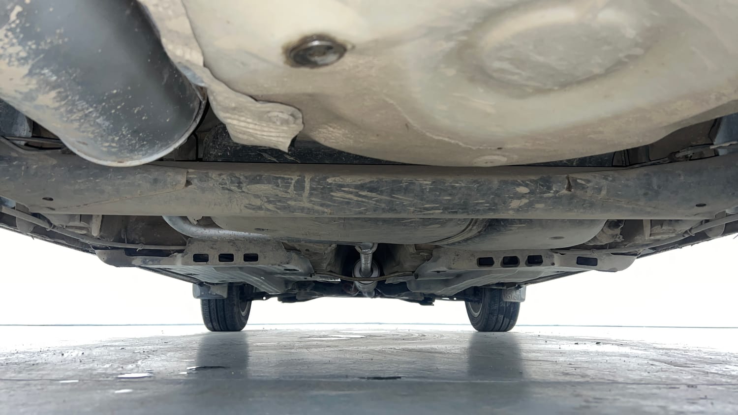 Used 2014 Volkswagen Polo Highline1.2L (P) Petrol Manual extra REAR UNDERBODY VIEW (TAKEN FROM REAR)