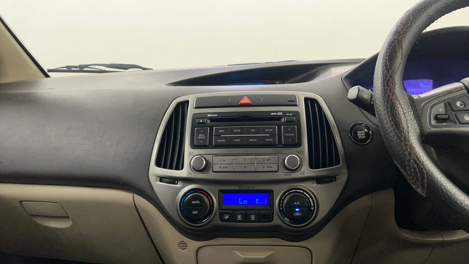 Used 2012 Hyundai i20 Asta 1.2 Petrol Manual interior MUSIC SYSTEM & AC CONTROL VIEW