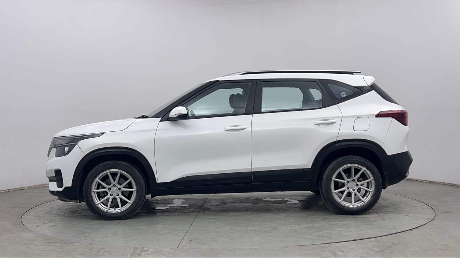 Used 2019 Kia Seltos HTK Plus AT 1.5 Diesel Diesel Automatic exterior LEFT SIDE VIEW