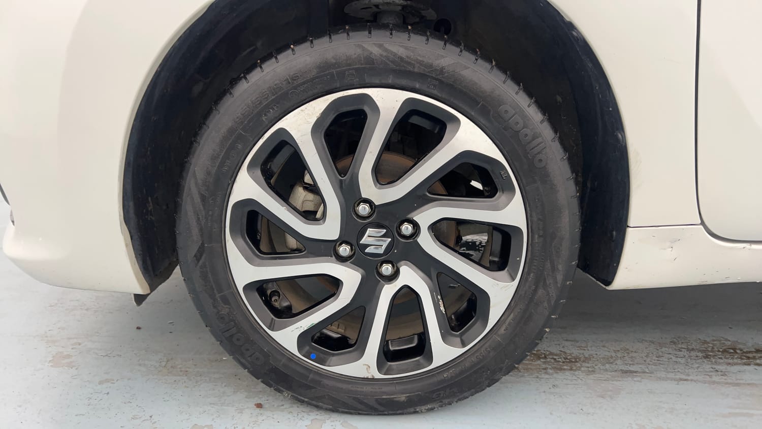 Used 2024 Maruti Suzuki Baleno Alpha MT Petrol Manual tyres LEFT FRONT TYRE RIM VIEW