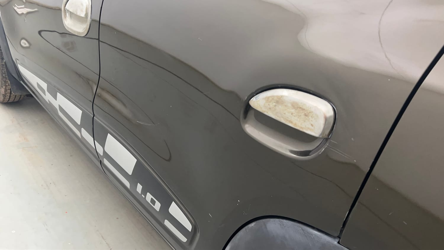 Used 2018 Renault Kwid 1.0 RXT Petrol Manual dents MINOR DENT