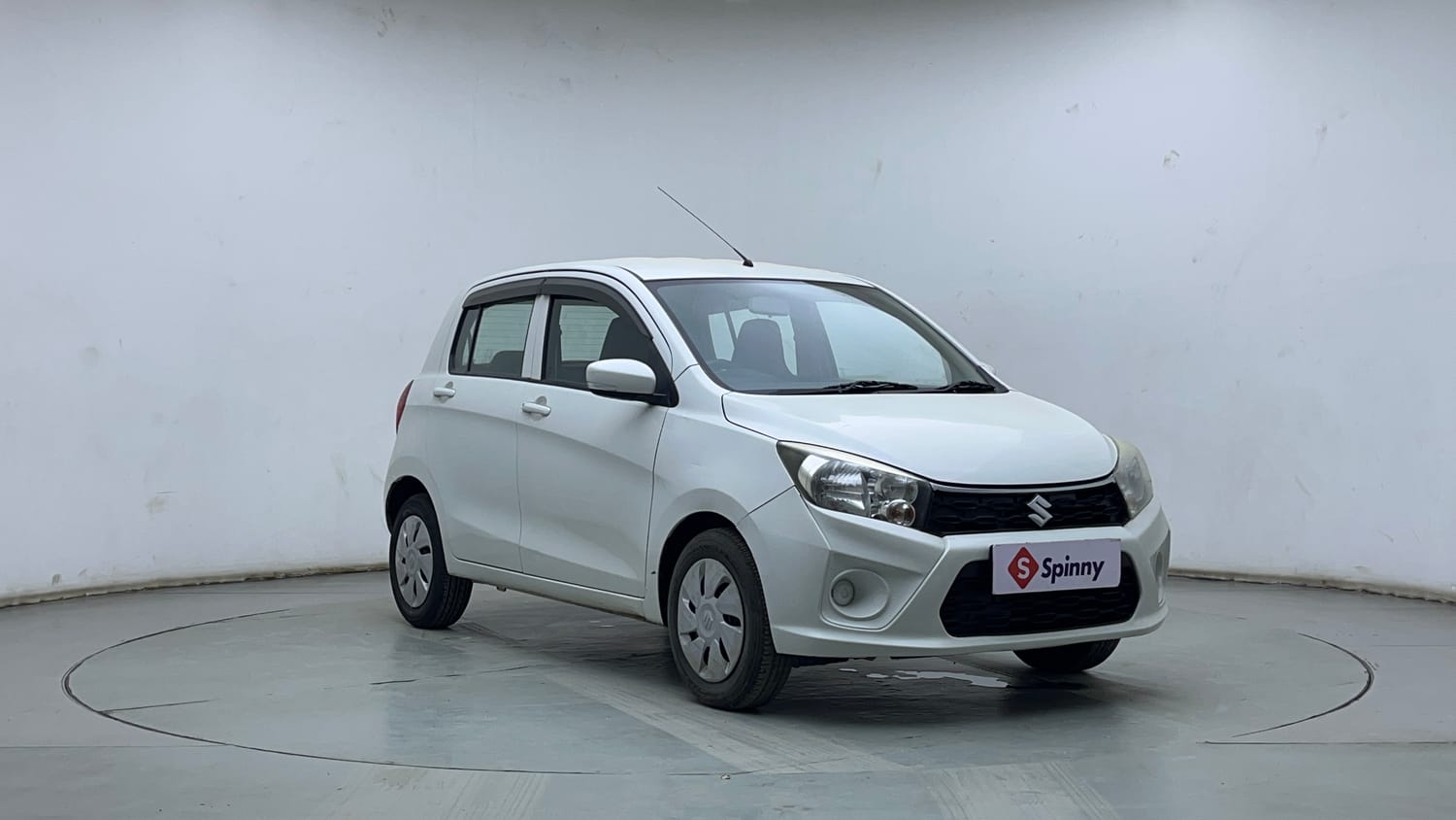 Used 2018 Maruti Suzuki Celerio ZXi (O) AMT Petrol Automatic exterior RIGHT FRONT CORNER VIEW