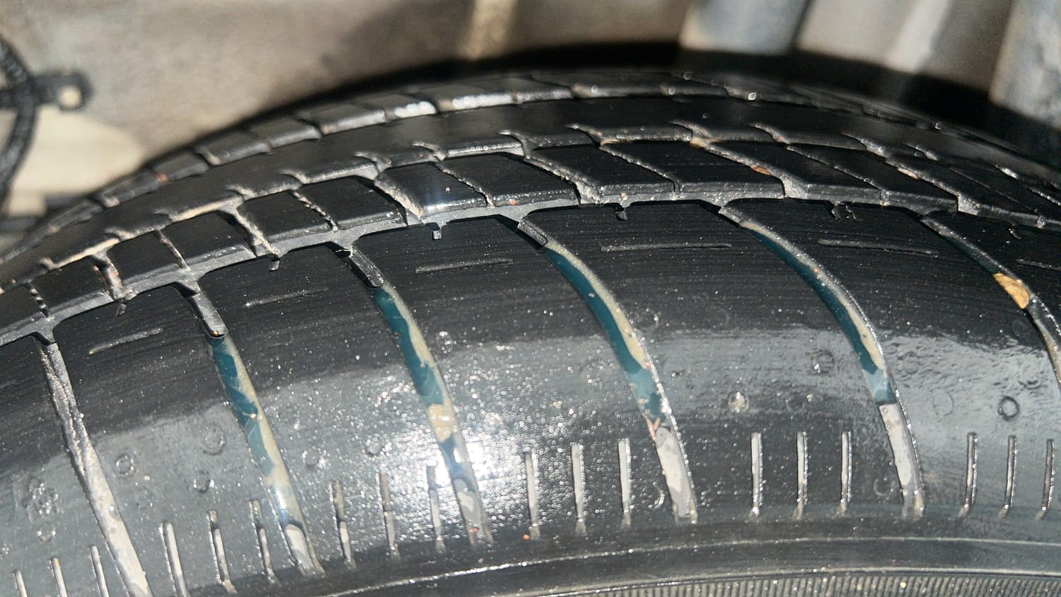 Used 2022 Tata Tiago XZ Petrol Manual tyres LEFT REAR TYRE TREAD VIEW