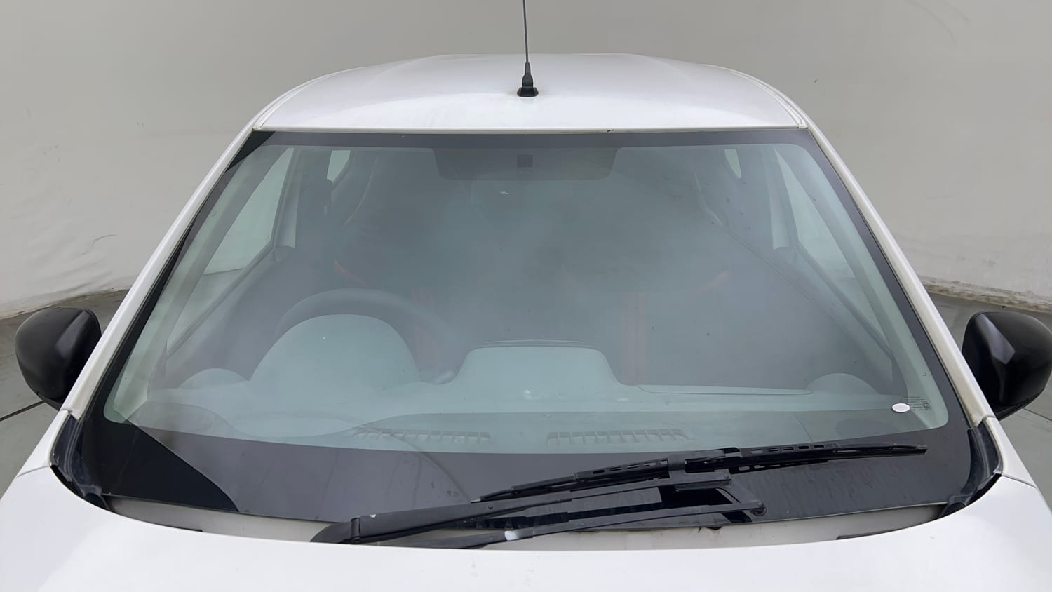 Used 2019 Renault Kwid RXT (O) 1.0 SCE Edition Petrol Manual exterior FRONT WINDSHIELD VIEW