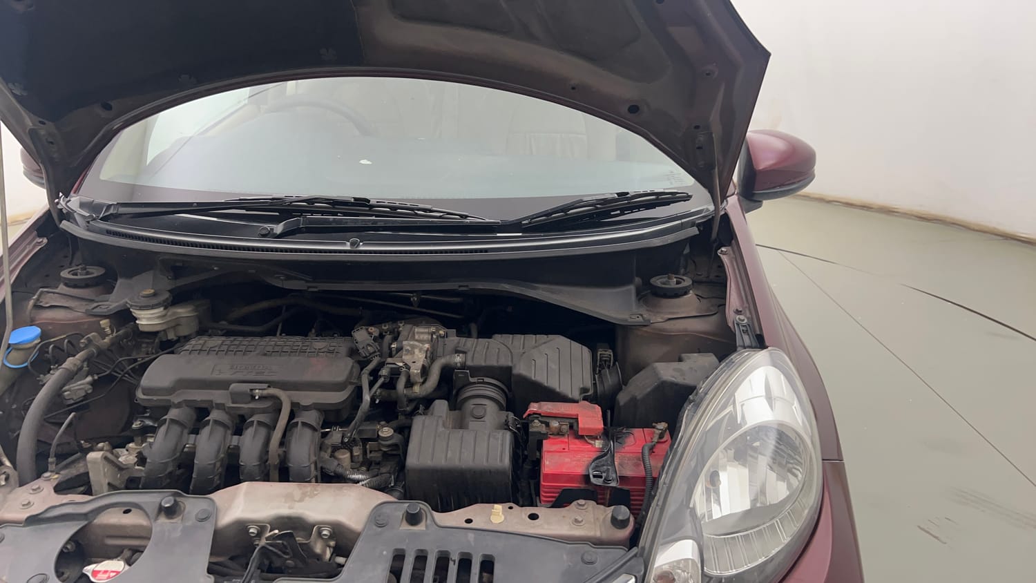 Used 2017 Honda Amaze 1.2 S i-VTEC Petrol Manual engine ENGINE LEFT SIDE HINGE & APRON VIEW
