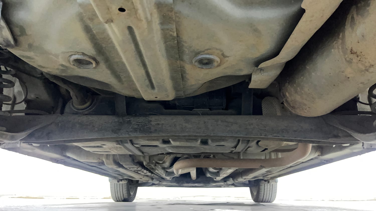 Used 2020 Hyundai Elite i20 Asta 1.2 (O) CVT Petrol Automatic extra REAR UNDERBODY VIEW (TAKEN FROM REAR)