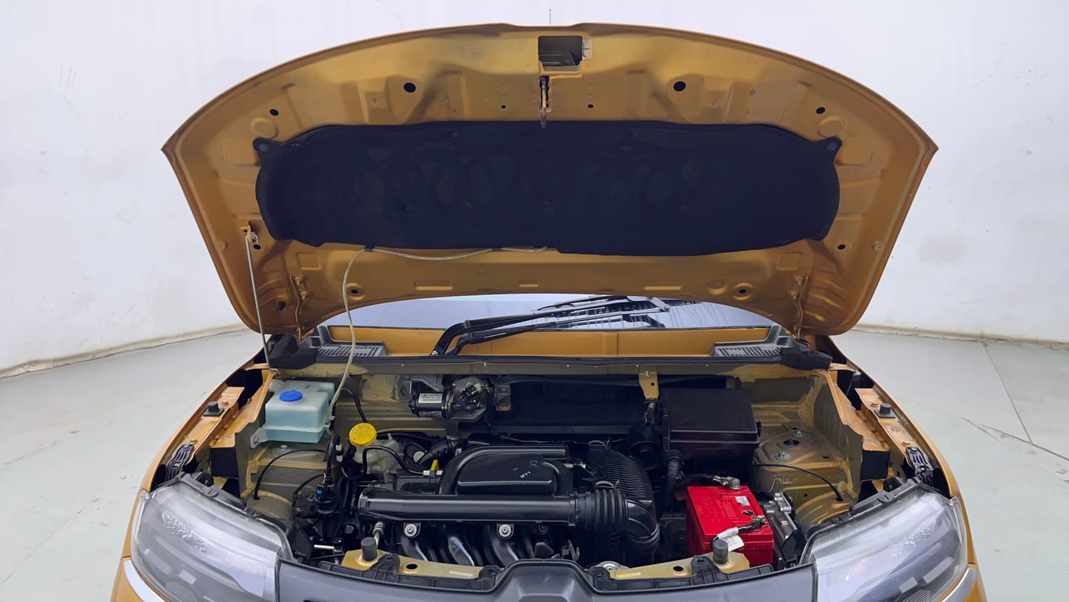 Used 2022 Renault Kwid CLIMBER AMT Petrol Automatic engine ENGINE & BONNET OPEN FRONT VIEW