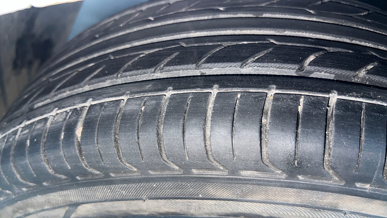 Used 2022 Hyundai Grand i10 Nios Sportz 1.2 Kappa VTVT CNG Cng Manual tyres LEFT FRONT TYRE TREAD VIEW