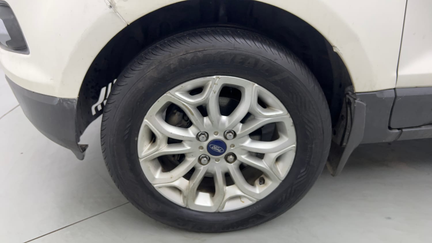 Used 2014 Ford EcoSport Titanium 1.0 Ecoboost (Opt) Petrol Manual tyres LEFT FRONT TYRE RIM VIEW