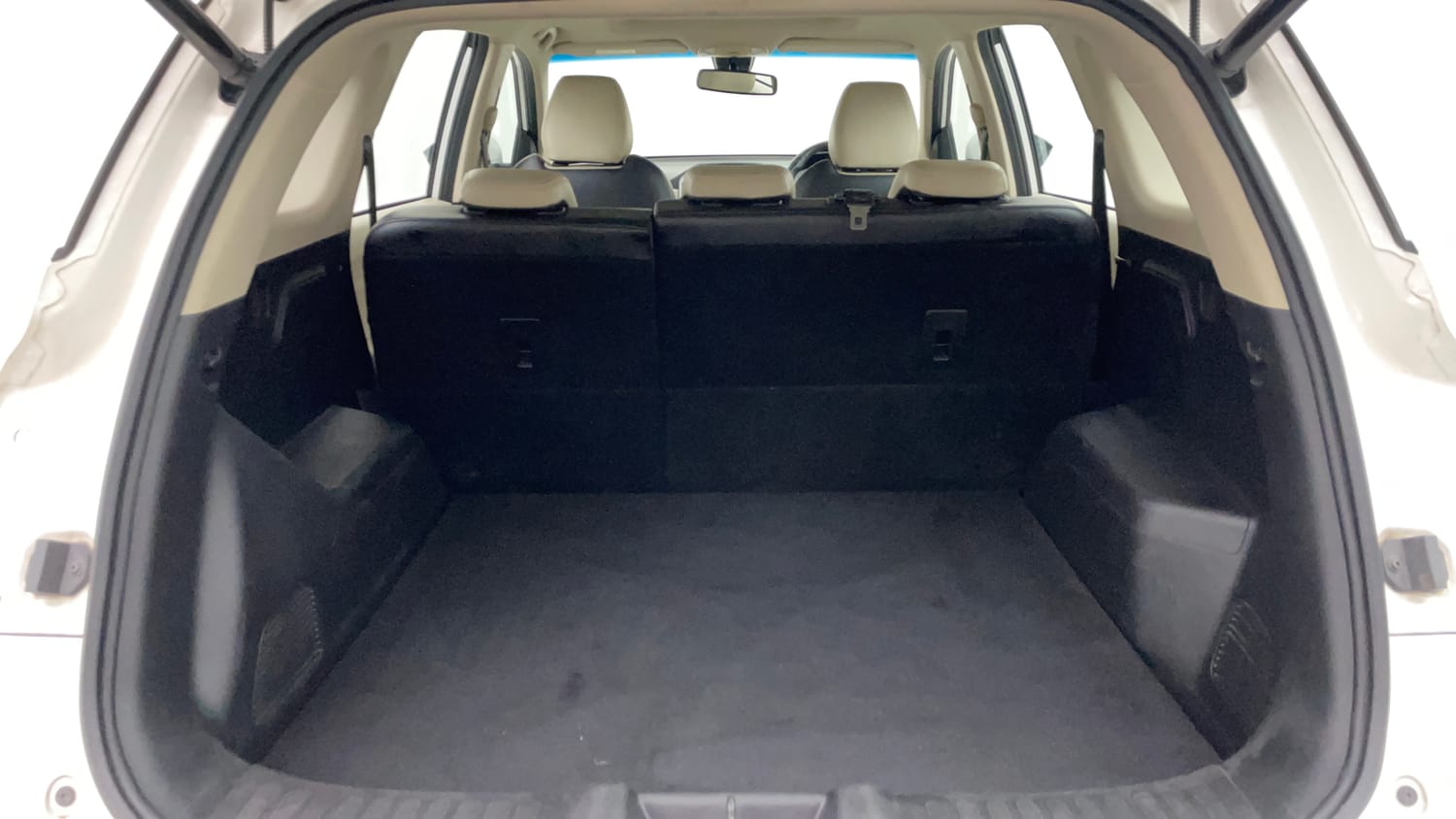 Used 2021 MG Motors Hector Sharp 1.5 Petrol CVT Petrol Automatic interior DICKY INSIDE VIEW