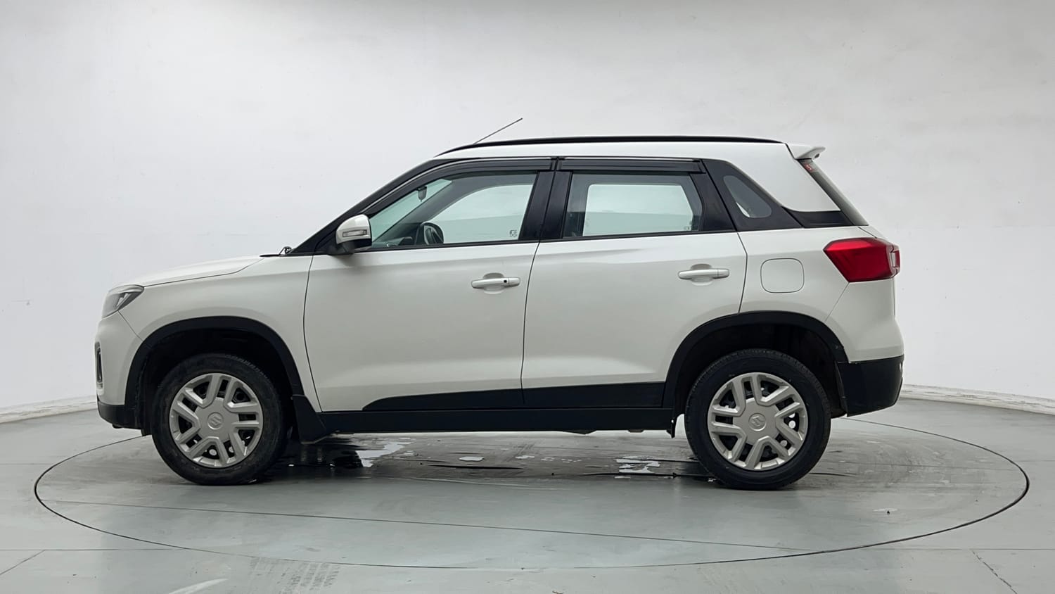 Used 2021 maruti-suzuki Vitara Brezza VXi Petrol Manual exterior LEFT SIDE VIEW