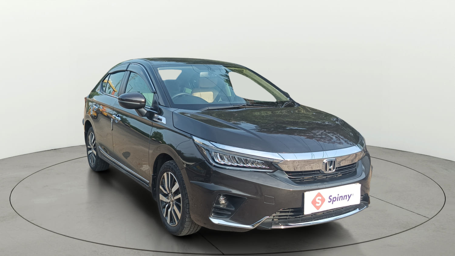 Used 2023 Honda City ZX Petrol Petrol Manual exterior RIGHT FRONT CORNER VIEW
