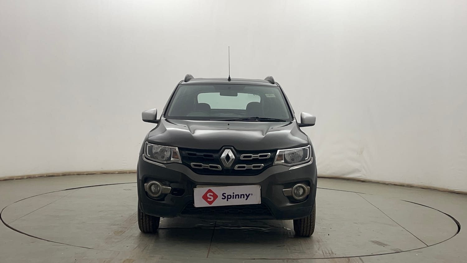 Used 2018 Renault Kwid 1.0 RXT Petrol Manual exterior FRONT VIEW