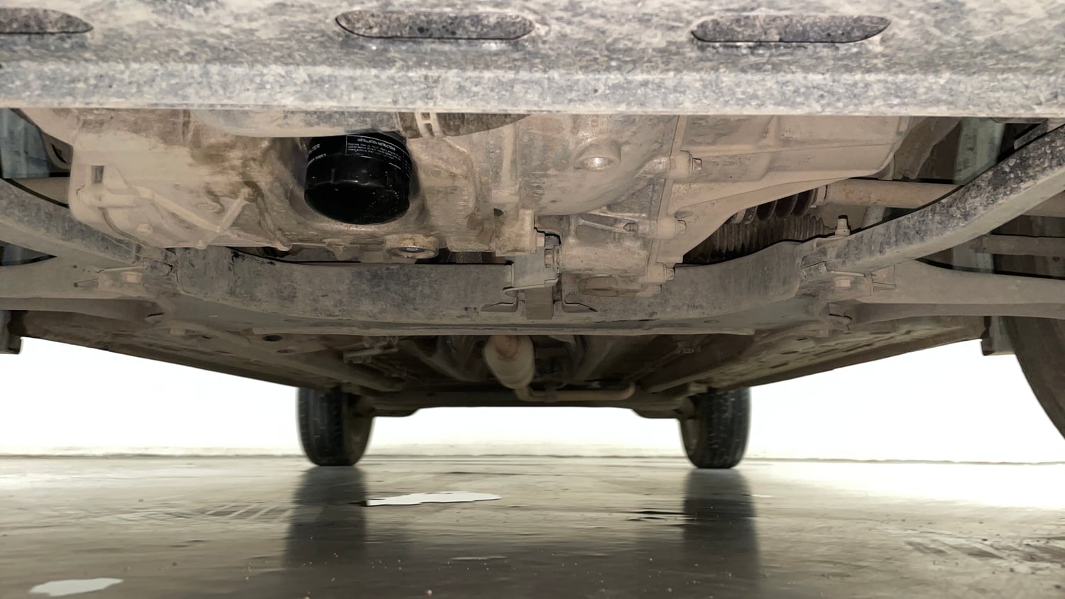 Used 2022 Renault Kiger RXZ AMT Petrol Automatic extra FRONT LEFT UNDERBODY VIEW