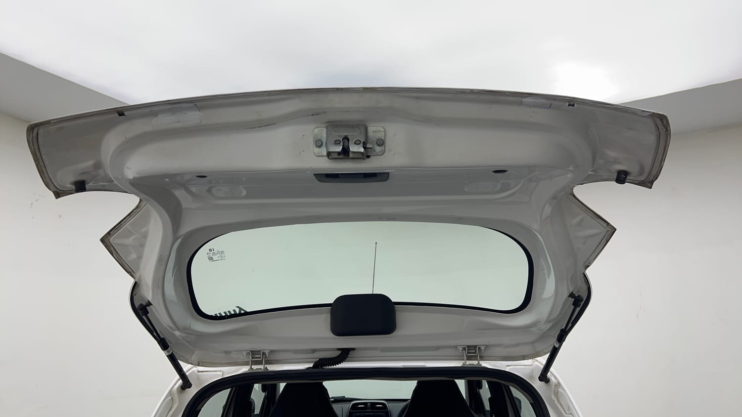 Used 2019 Renault Kwid RXT (O) 1.0 SCE Edition Petrol Manual interior DICKY DOOR OPEN VIEW