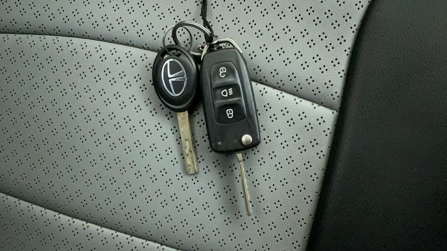 Used 2021 Tata Tiago XZA Plus Petrol Automatic extra CAR KEY VIEW