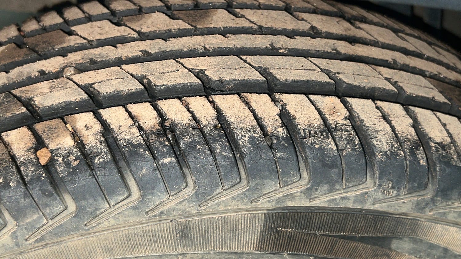 Used 2018 Renault Kwid 1.0 RXT Petrol Manual tyres RIGHT REAR TYRE TREAD VIEW