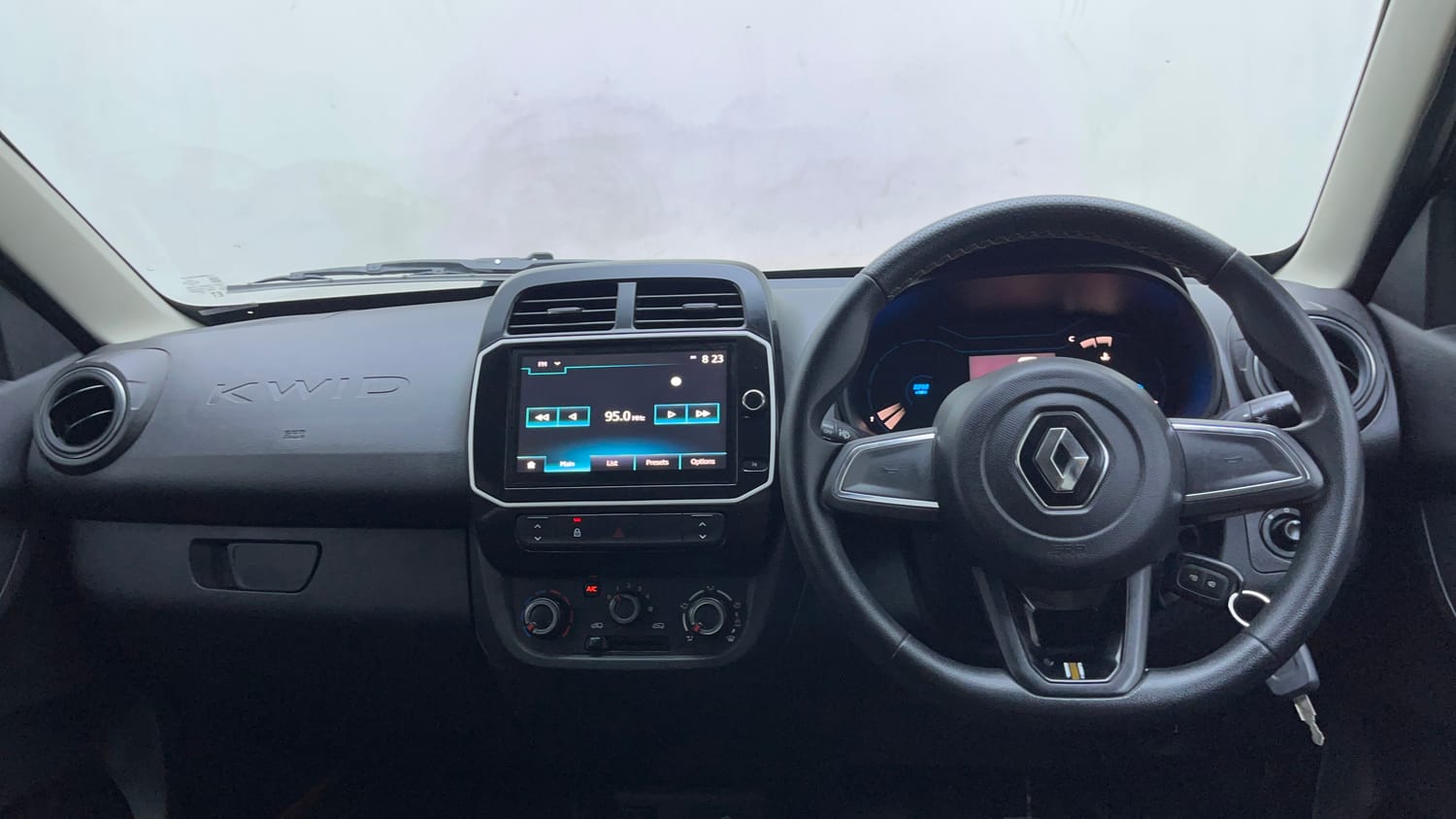 Used 2022 Renault Kwid CLIMBER AMT Petrol Automatic interior DASHBOARD VIEW