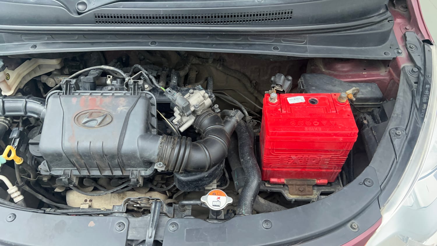 Used 2016 Hyundai i10 Sportz 1.1 iRDE2 Petrol Manual engine ENGINE LEFT SIDE VIEW
